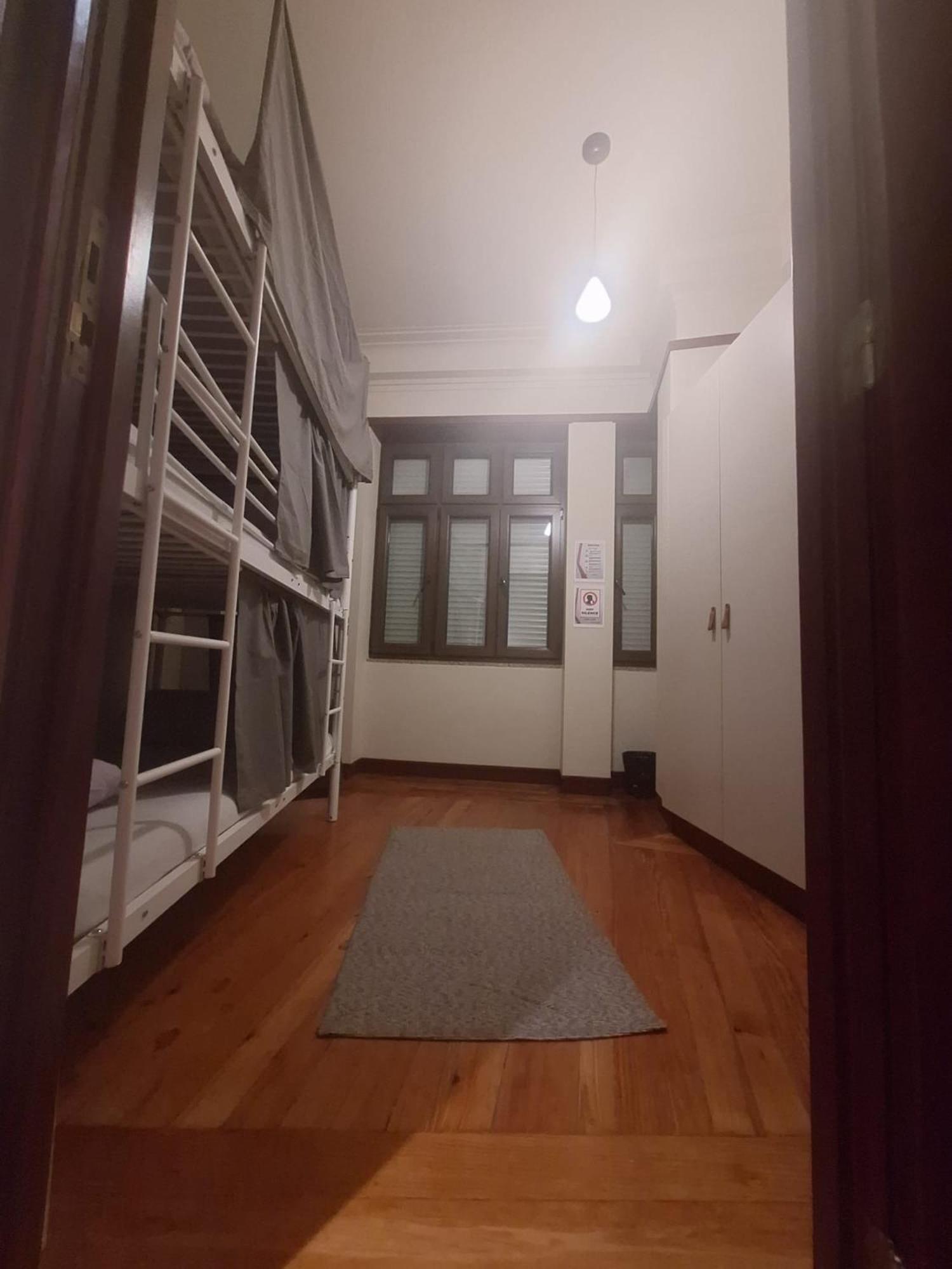 Easy Host Oporto